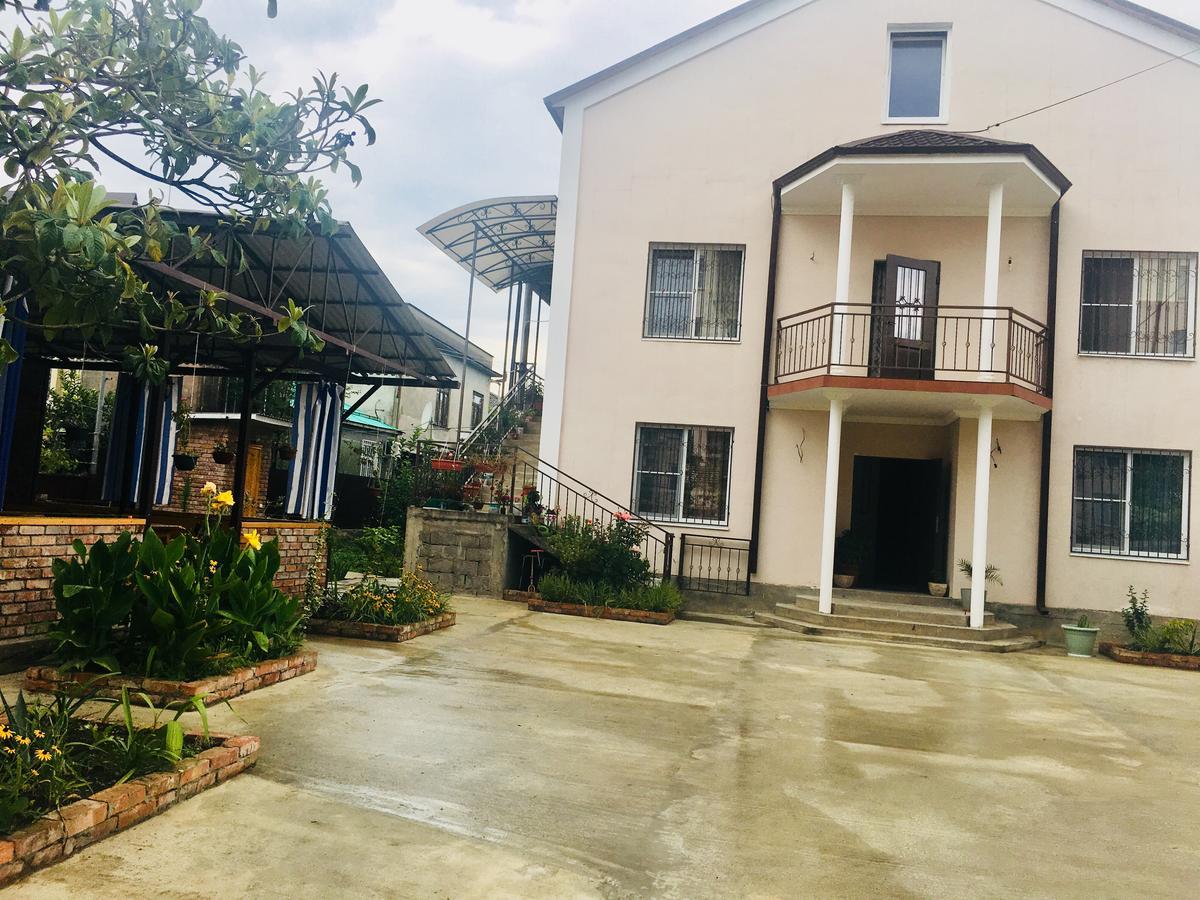 Guest House Nadia Sukhumi Exterior photo