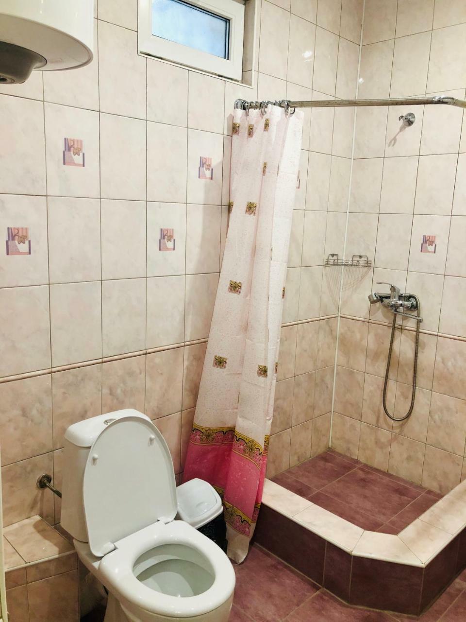 Guest House Nadia Sukhumi Exterior photo